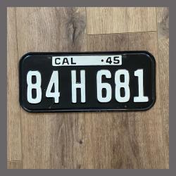 1945 1946 California YOM License Plate For Sale - Repainted Vintage 84H681